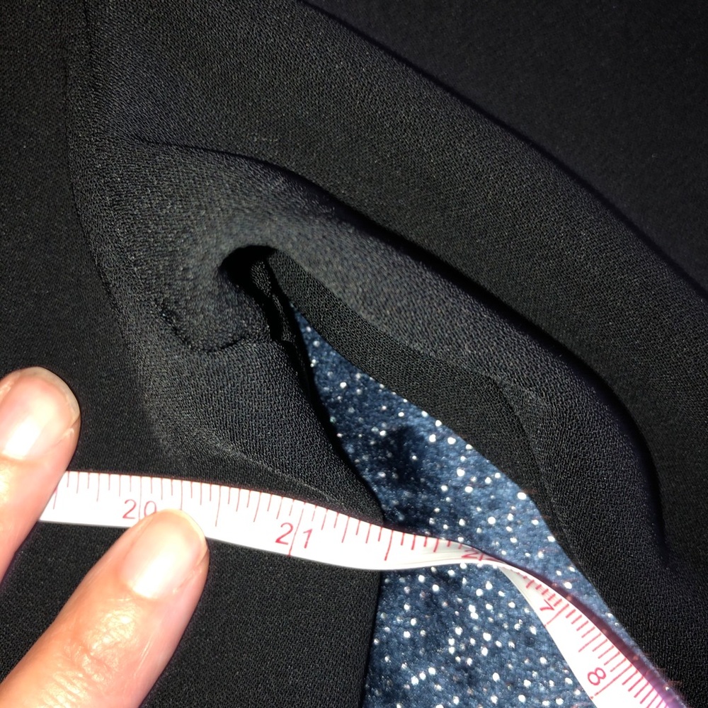 Briggs petite black  lightweight top size medium - Picture 7 of 10